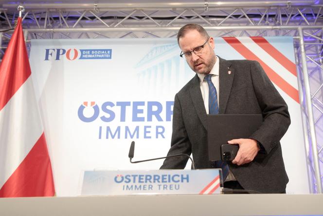 entdecken sie die neuesten pressemitteilungen und nachrichten über daniel von luxburg im jahr 2025. aktuelle informationen, events und insights rund um die kunstszene und galerieaktivitäten von daniel von luxburg.